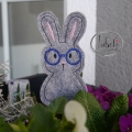 Bild 1 von Stickdatei ITH Blumenstecker Hase mit runder Brille